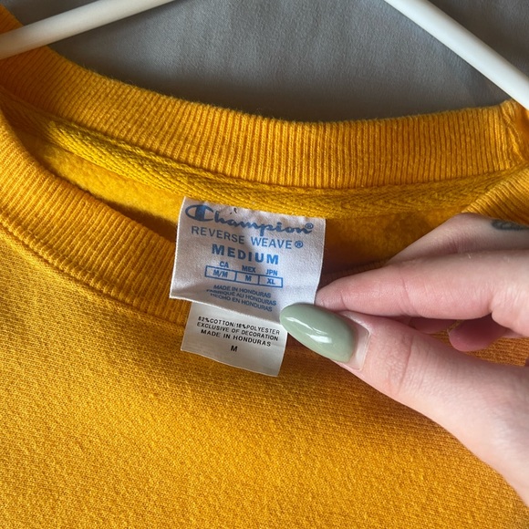 Champion Sweatshirt - Picture 3 of 6